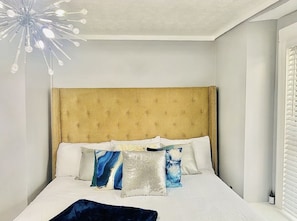 1 chambre, fer et planche à repasser, Wi-Fi, literie fournie
