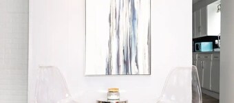 𝔹𝕝𝕚𝕤𝕤 𝕠𝕟 𝔹𝕣𝕠𝕠𝕜𝕤: 𝔸𝕚𝕣𝕡𝕠𝕣𝕥