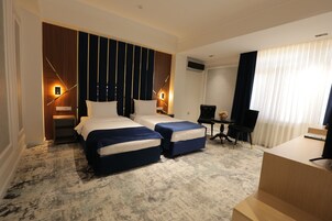 Deluxe Twin Room | Egyptian cotton sheets, premium bedding, Select Comfort beds