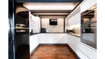 Fridge, microwave, oven, dishwasher