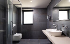 Douche, séchoir à cheveux