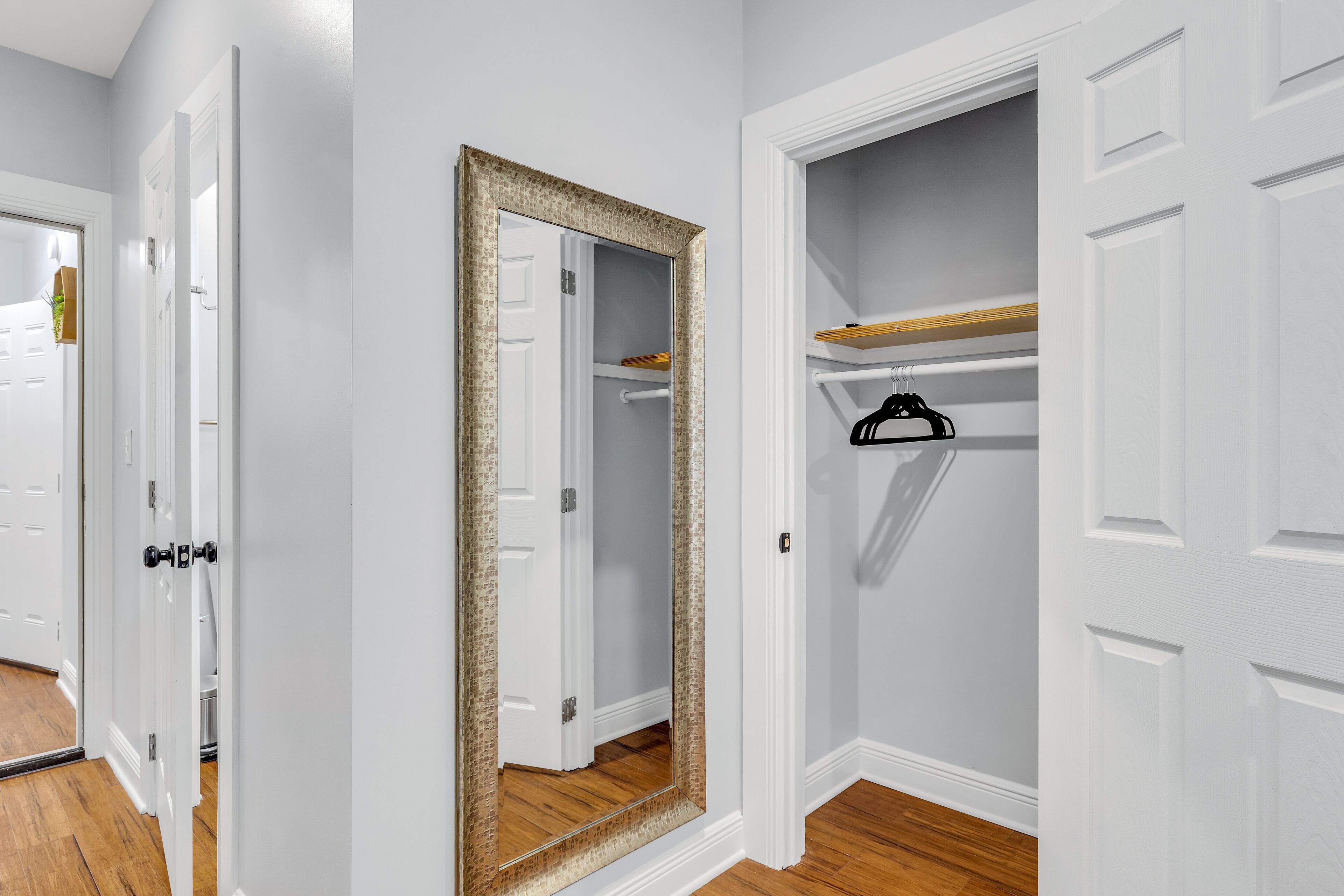 Comfort Studio | Desk, laptop workspace, iron/ironing board, free WiFi