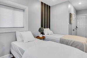 Studio Comfort | Skrivbord, arbetsyta för laptop, strykjärn/strykbräda och gratis wi-fi