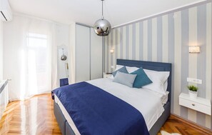 4 bedrooms, in-room safe, iron/ironing board, travel cot - Stunning home in Vodice (Vodice)