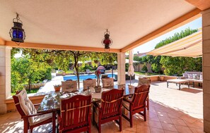 Outdoor dining - Stunning home in Vodice (Vodice)