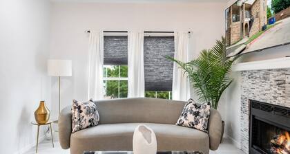 Haven for Travel Nurses & Digital Nomads: Ideal Medium-Term Rental Retreat!