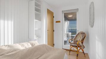 3 bedrooms, travel crib, free WiFi