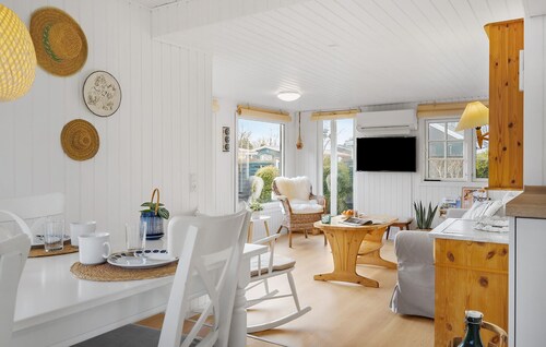 Stunning home in Hadsund with WiFi