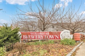 Exterior - Patio Paradise Central City 2BR Philly (Philadelphia)