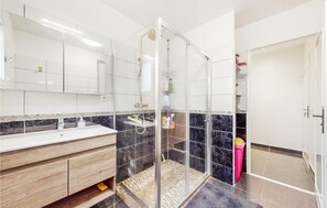 Shower, hair dryer