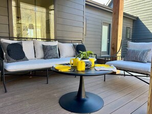 Terrace/patio - Walk to the beach! Pool/Hot Tub/5 Bedrooms/AC/WiFi (Fennville)