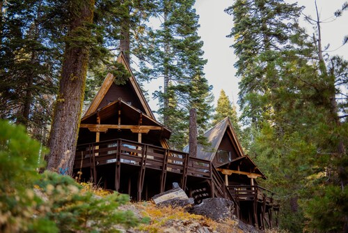 Cozy Tahoe Escape – Minutes from Sierra-at-Tahoe & Game Room Fun