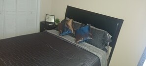 2 bedrooms, desk, iron/ironing board, free WiFi