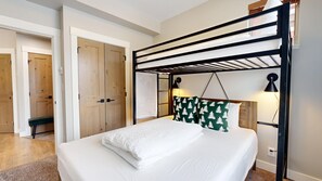 2 bedrooms, WiFi, bed sheets