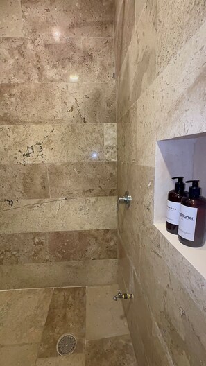 Family Double Room, 1 Bedroom | Bathroom - Kasa Nikte (Tulum)