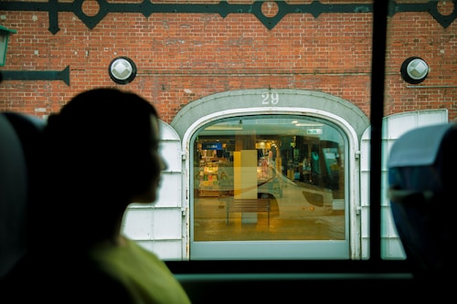 市街地へのシャトル サービス