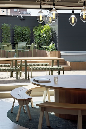 ロビーラウンジ