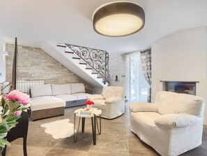 TV, fireplace, table football - Villa Škavre by Interhome (Kršan)