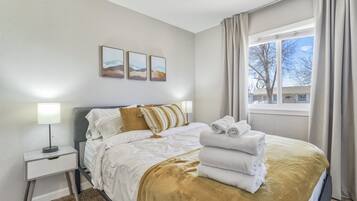 3 bedrooms, iron/ironing board, free WiFi