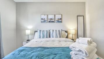 3 bedrooms, iron/ironing board, free WiFi