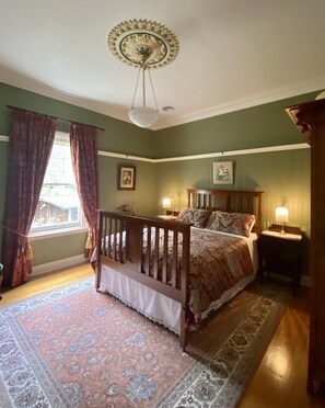 5 bedrooms, iron/ironing board, free WiFi, bed sheets