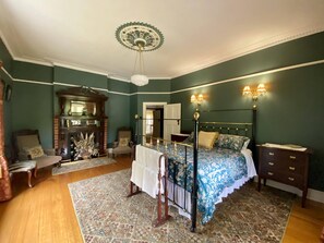 5 chambres, fer et planche à repasser, Wi-Fi gratuit, draps fournis