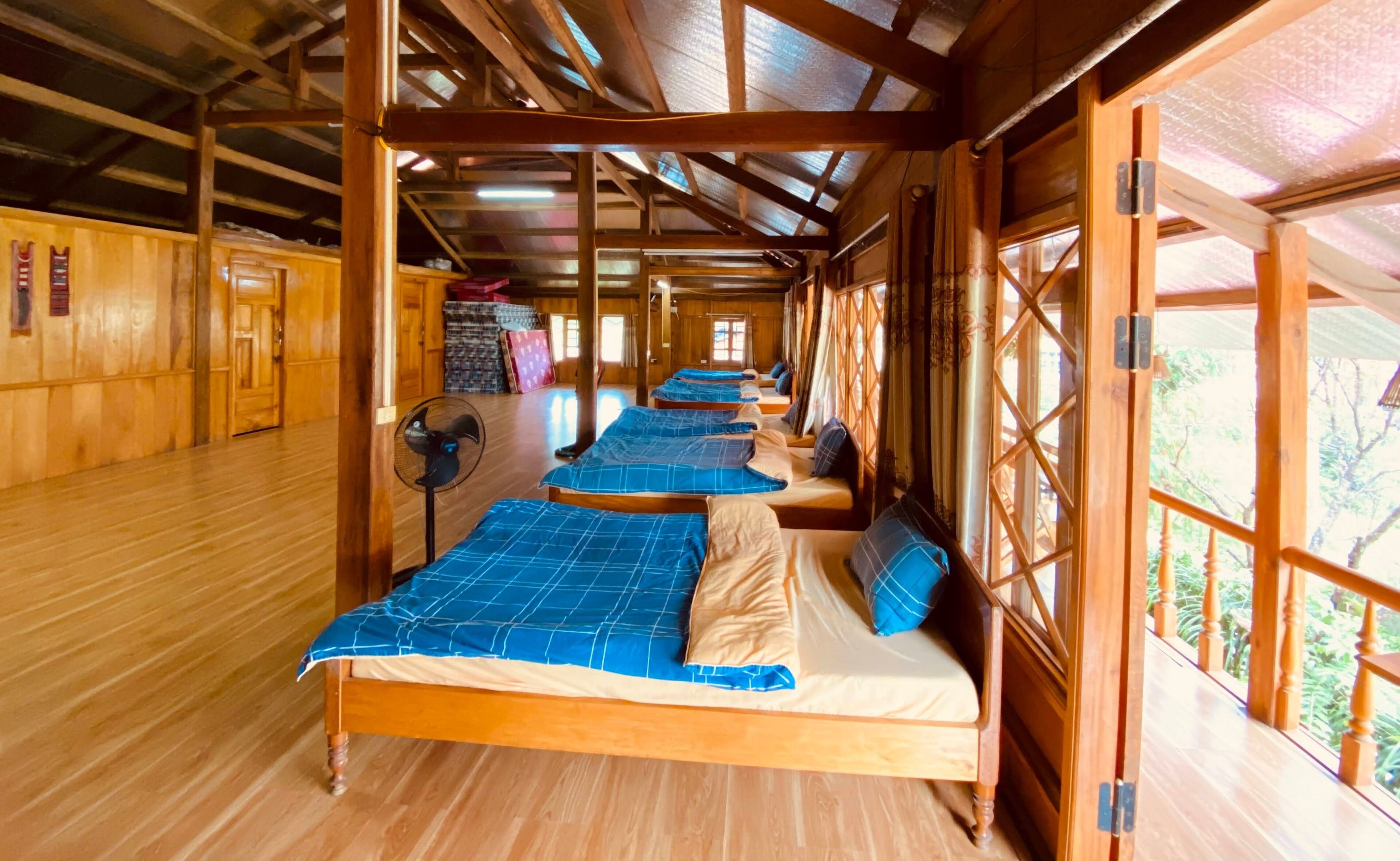 4 bedrooms, WiFi, bed sheets