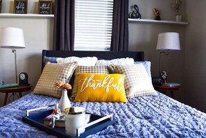 3 habitaciones, tabla de planchar con plancha, wifi y ropa de cama 