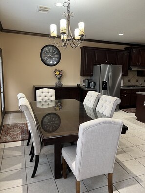 Dining - Elegant Urban Getaway (Sugar land)