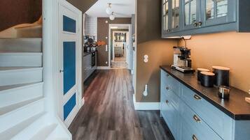 Réfrigérateur, four, plaque de cuisson, lave-vaisselle