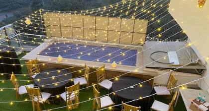 The Sandalwood Hotel, Sec-38 I Near Medanta Medicity Gurgaon