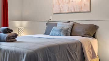 5 bedrooms, travel crib, free WiFi