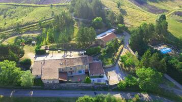 Mặt tiền nơi lưu trú