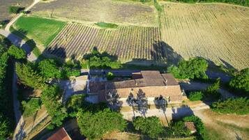 Mặt tiền nơi lưu trú