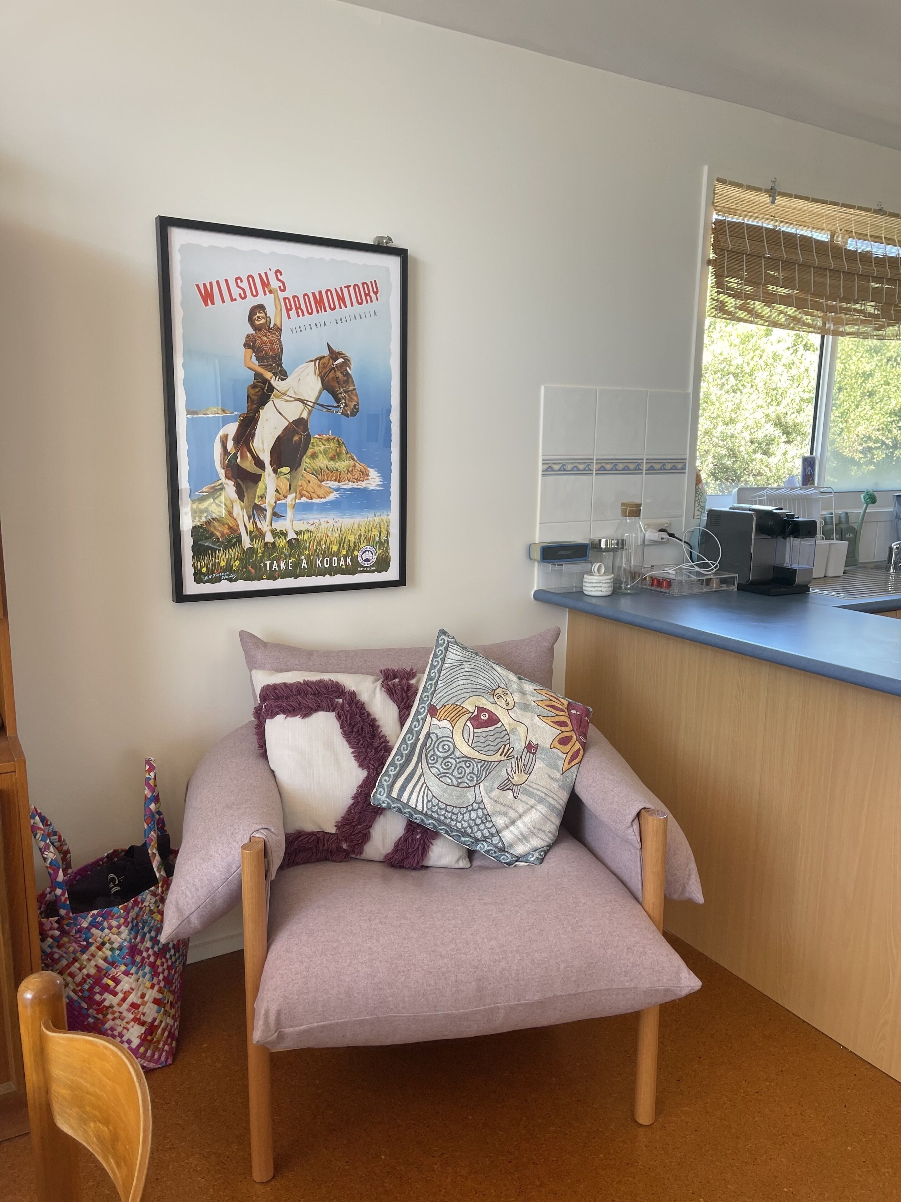Bright Coastal Escape. Large Private Deck. Pets Welcome. Walk To Beach & Nature - Venus Bay