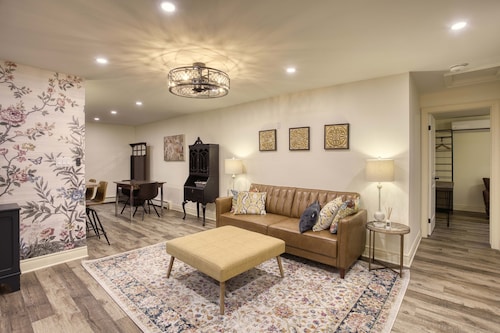 Great for Couples or Family in Niagara Wine Country