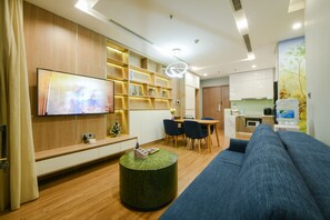 Family Apartment, 3 Bedrooms, City View | Desk, laptop workspace, blackout curtains, soundproofing - Vinhomes Metropolis Managed by Anstay Residence (Hanoi)