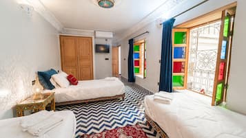 Family Room | Individually decorated, individually furnished, desk, laptop workspace