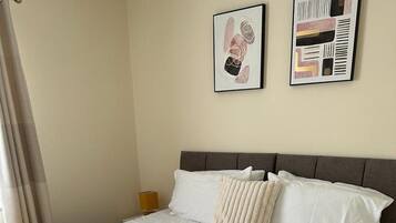 Apartment | 2 bedrooms, iron/ironing board, free WiFi, bed sheets