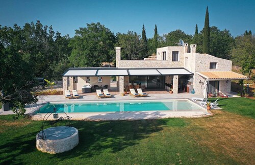 Villa Stratos Corfu-New stone modern Villa with private pool and hot tub.