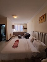 Basic Single Room, Non Smoking | Peti besi dalam bilik, Wi-fi percuma 