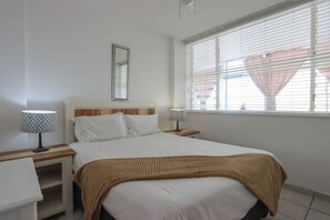 3 Schlafzimmer, Schreibtisch, Bügeleisen/Bügelbrett, kostenloses WLAN