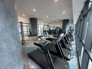 Fitness facility - Cozy room stay interconnecting with shopping centre and LRT station. (TAMAN KERAMAT,)