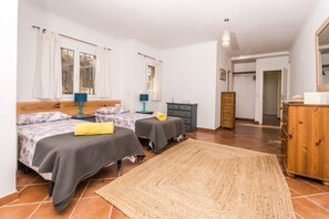 3 bedrooms, in-room safe, iron/ironing board, travel crib