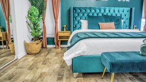 4 Schlafzimmer, Schreibtisch, Bügeleisen/Bügelbrett, Reisekinderbett