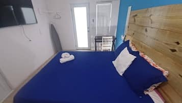 1 bedroom, desk, iron/ironing board, free WiFi