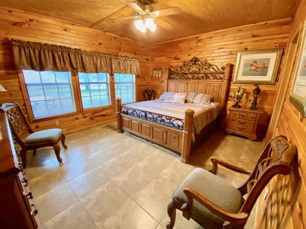 5 bedrooms, free WiFi, wheelchair access