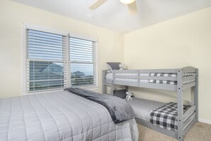 4 quartos, Wi-Fi de cortesia, roupa de cama