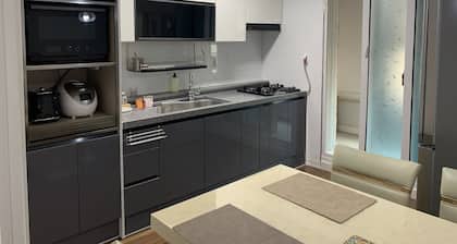 Miranda House 402 번화가에 위치한 조용하고 편안한 집
단기 업무출장 또는 전주를 즐기기에 적합한 곳!
한옥마을, 혁신도시 10분