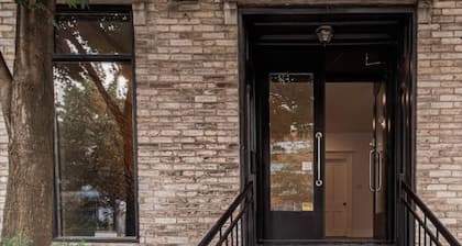 The Old New // Spacious 2000 sqft condo - Downtown